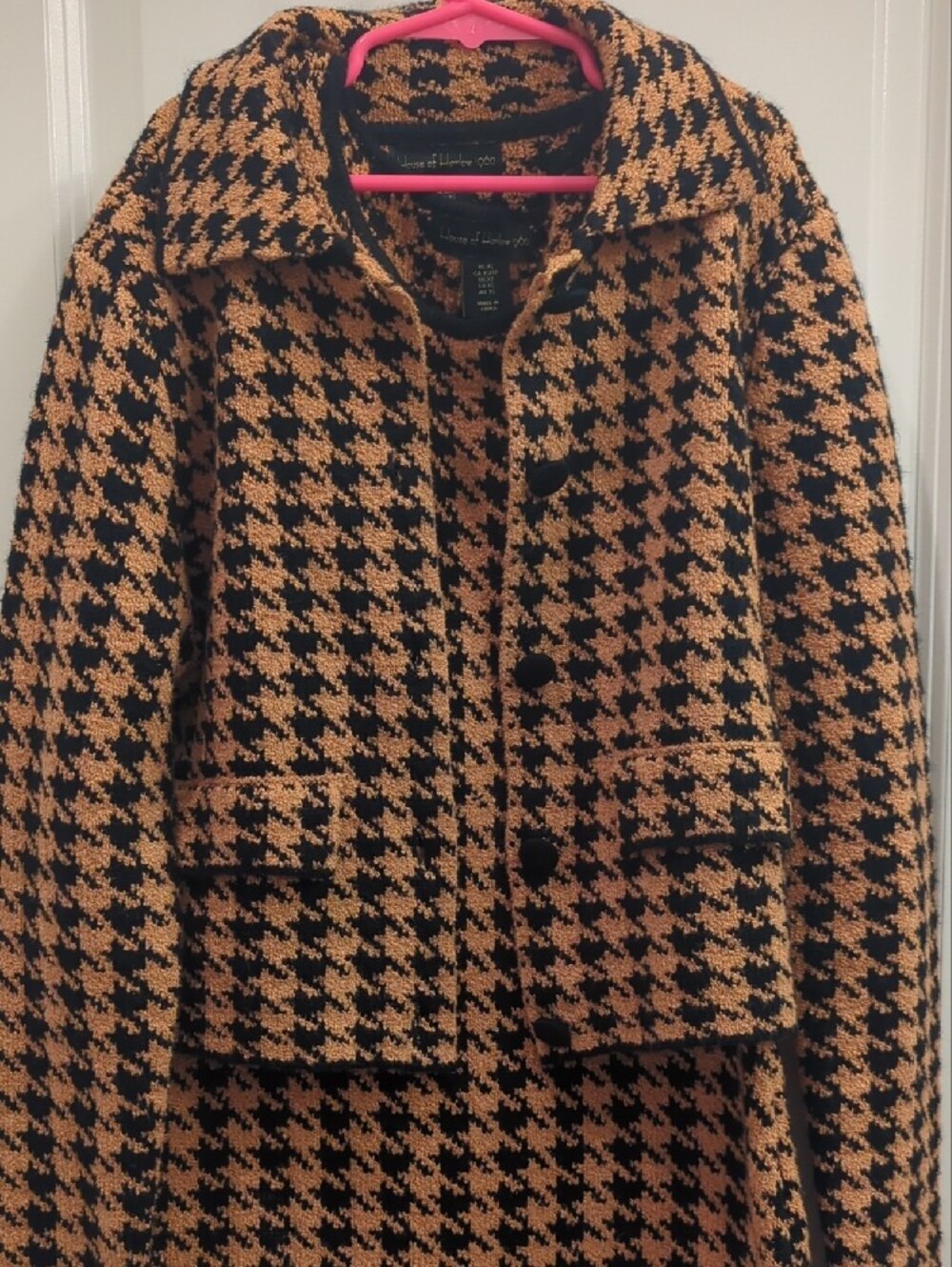 House of Harlow 1960 Black and Camel Houndstooth Knit - Picture 5 of 9